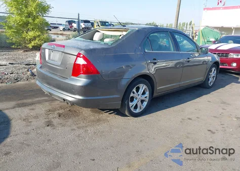 2012 Ford Fusion Se z USA, uszkodzony, nr VIN 3FAHP0HA1CR232774